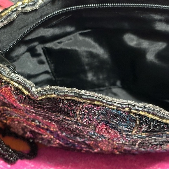 Perfect for prom! Elegant beaded clutch/shoulder bag. Black, red blue & beading - Picture 5 of 8